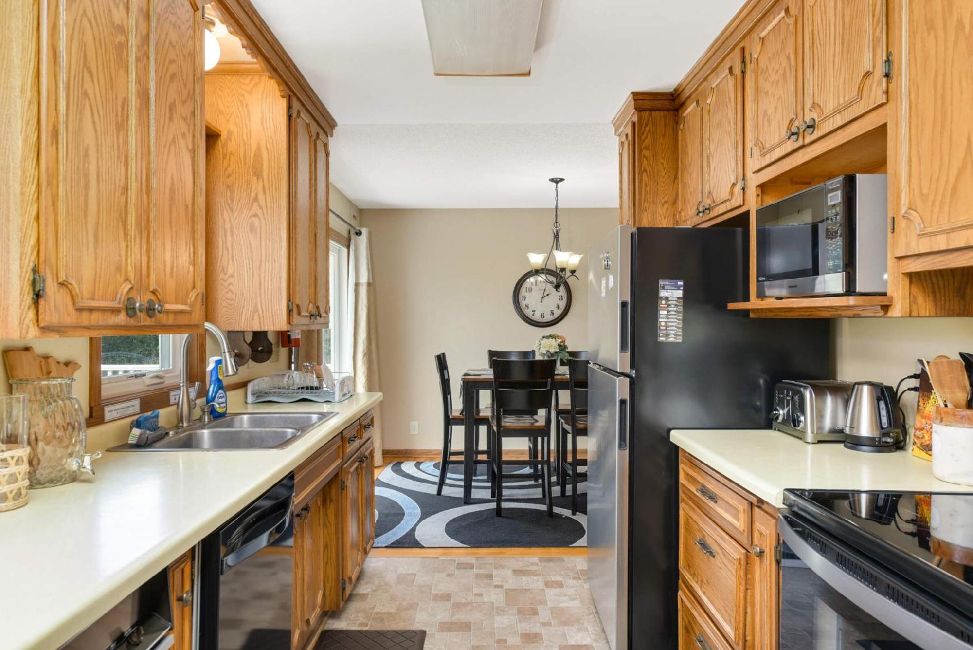 Cottage Grove Haven, Spacious 4-Bed, 3 Baths Retreat Екстер'єр фото