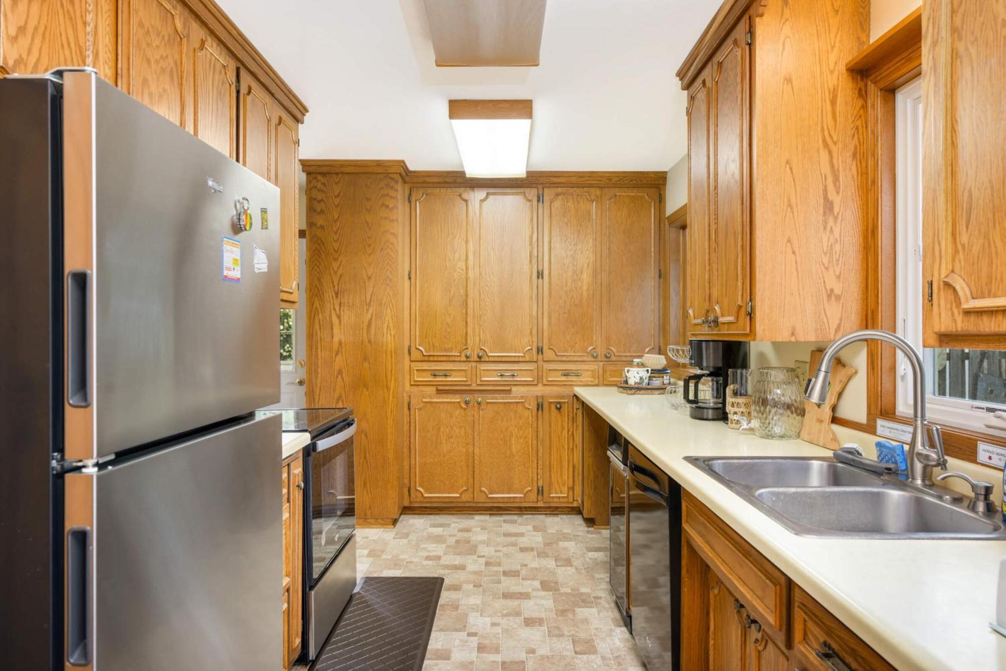 Cottage Grove Haven, Spacious 4-Bed, 3 Baths Retreat Екстер'єр фото